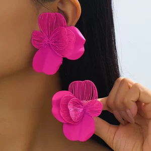 Earrings for Ladies Featuring Low end Luxury Designs Side Are Flower shaped Hollow Earrings Jewelry Accessories N2605160