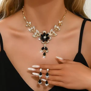 Elegant Exquisite Clavicle Chain High End Light Luxury Black Water Drop Flower Tassel Necklace Set in Stock
