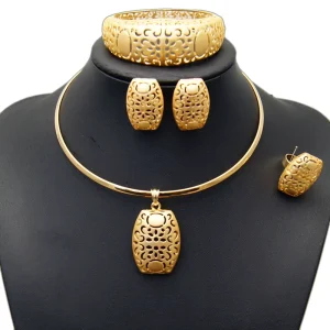 Elegant Hollow Filigree 4 Pcs Jewelry Set Matching Necklace Earrings Bangle Ring Women Statement Jewelry Set HQ15040121