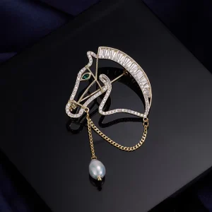 Elegant Horse Head Brooch with Zircon Freshwater Pearl for Parties Weddings Gift