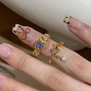 Elegant Retro Women’s Fashion Ring New Style Exquisite Light Luxury Versatile Trendy High End Ring with Simple Zircon Inlay