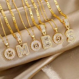 Elegant Sentimental Gift Golden A Z Alphabet Pendant Sparkling Faux Zircon Necklace 2 Pack Initial Letter Necklace Set
