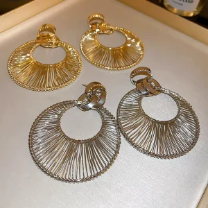 Elegant Silver Needle Metal Hollow Circle Charm Earrings Exaggerated Personality Women Heavy Duty Craft Fashion Party Trendy