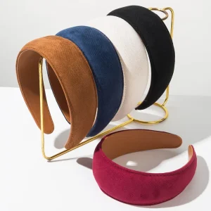 Elegant Velvet Hairband for Fashionable Socialite Hairstyles