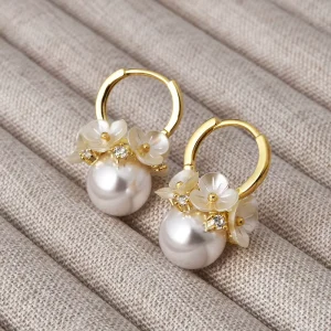 Elegant White Flower Cluster Pearl Ball Pendant Stud Earrings Luxury Women’s Fashion Jewelry for Parties Girls Accessory