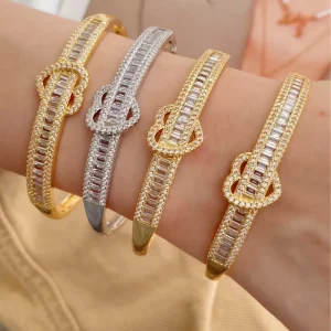 Engagement Anniversary Fashion Jewelry 18K Gold Plated Iced Out CZ Heart Bangles