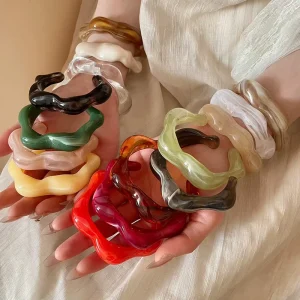European American Acrylic Resin Lucite Irregular Flower-shaped Geometric Cuff Open Bangle
