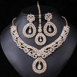 European American Luxury Crystal Jewelry Necklace Set for Women Exaggerated Clavicle Chain Three-Piece Dress Accessories Wedding