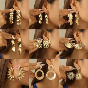 European American Retro Trendy Petal Stud Earrings for Women Cross Border Fashion Design with Glossy Gold Plated Metal