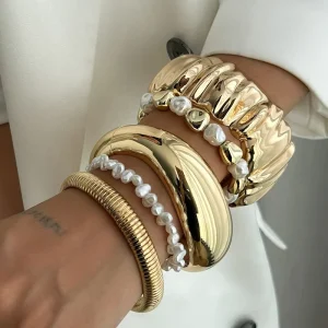 European American Style Light Luxury Alloy Bracelet Fashion Cross Border Charm with Irregular Pleated Design