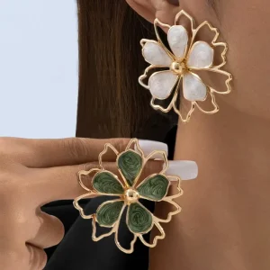 European American Style Vibrant Enamel Flower Shape Earrings Handmade Dainty Studs for Women