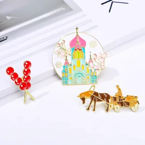 European Style Custom Metal Gold Fashion Rhinestone Designer Enamel Lapel Pins Luxury Carriage Castle Brooches for Children