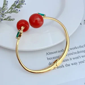 European and American Fashion Light Luxury Temperament Sweet Inlaid Cute Cherry Shaped Women’s Metal Bracelet