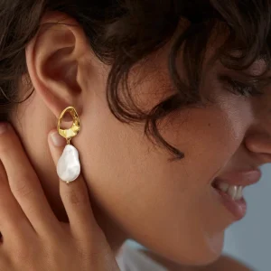 European and American Fashion Real Gold Iron Plated Women’s Simple Elegant Irregular Pearl Pendant Earrings