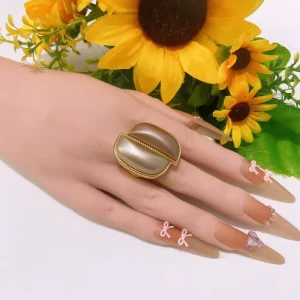 Exaggerated Hollow Large Alloy Ring Gold Plated Smooth Fashion Ring