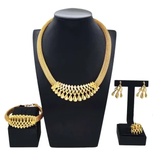Exquisite 18K Gold Jewelry Set High-end Necklace Bracelet Jewelry Sets Available Woman Costume Accessories HA20057