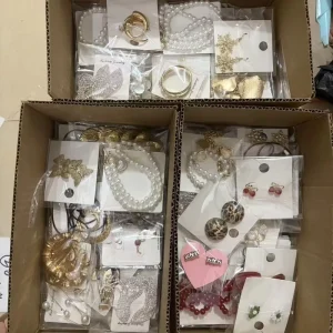 Factory Bulk Mixed Jewelry 80-120 Pieces Per Kg Assorted Earring Necklace Bracelet Ring Lots Accessories Sold by Kilogram