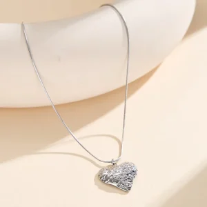 Factory Direct Thin Metal Chain Star Pendant Necklace Delicate heart shape Jewelry for Girls Casual Outfit Gift