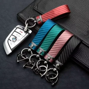 Factory Fashion Leather Keychain Fashion Creativity High end Car Keychain Universal Keychain Pendant Accessories