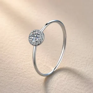 Factory Manufacturer Bulk 925 Sterling Silver Brilliant Cut Moissanite Prong Setting Engagement Wedding Ring Luxury