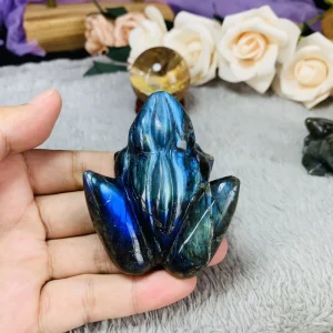 Factory Supply Strong Flash Frog Carving Natural Labradorite Crystal Animal for Crystal Crafts