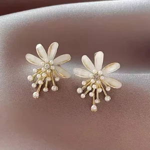 Fairy Flower Pistil Pearl Stud Earrings Sweet Design Earrings Fashion Summer Earrings Jewelry Women