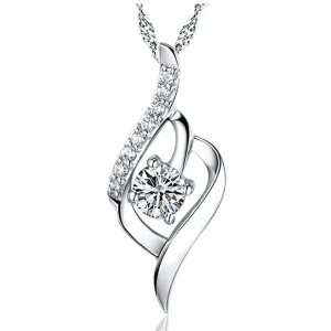 Fashion Accessories Love Pendant Necklace Ladies Short Clavicle Chain Alloy Diamond Jewelry Pendant