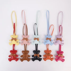 Fashion Animal Shaped PU Leather Bag Charm Bear Pendant with Bow Decorative Accessory for Handbags Bags