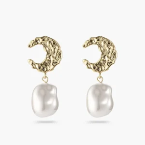 Fashion Baroque Pearl Earrings Gold Textured Crescent Stud Drop Earrings Elegant Jewelry Gift for Women