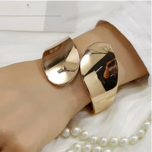 Fashion Bracelets Cute Jewelry Luxury Gold Bangles for Bridal Wedding Party Beautiful Ornament Latest Design Bangle