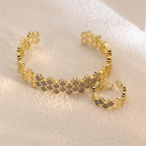 Fashion Brass Jewelry Sets 18k Gold Plated Pave Zircon Bracelet Bangle and Rings Set