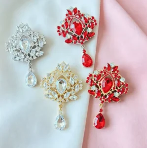 Fashion Brooch Pendant Mesh Red Accessories Women Alloy Electroplating Water Drill Brooch Spot