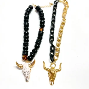 Fashion Bull Skull Pendant Necklace for Women Men Black Beaded Chain with Gold Horn Skull Charm Western Gothic Statement Jewelry