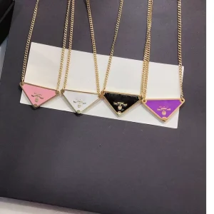 Fashion Chains Necklaces Brand Women Jewelry Luxury Designer Pendant Necklace for Ladies