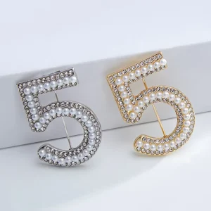 Fashion Channel Brooches Pin for Women Broches Fashion Jewelry Pearl Rhinestone Lapel Pins Number 5 CC Brooches for Wedding