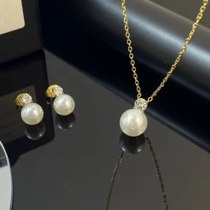 Fashion Charm Women Pearl Necklace Earrings Set Europe and the United States Light Luxury White Zircon Pearl Necklace