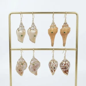 Fashion Design Zircon Inlaid Natural Shell Gold Plated Edge Bohemian Style Pendant Earrings Conch Cowrie Shell Women Earrings