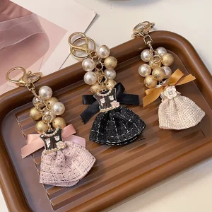 Fashion Dress Keychain Personalized Queen Style Car Keychain Ring Bag Pendant for Women Bag Decoration