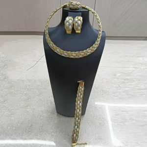 Fashion Dubai Jewelry Set Gold Plated Charm Necklace Earrings and Bracelet Set for Women Gift