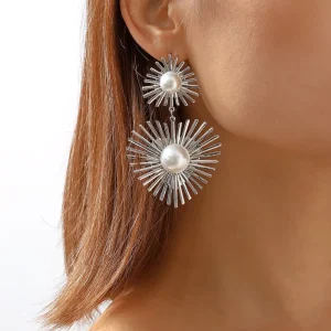 Fashion Earrings Classical Elegant Pearl Earrings Heart Pendant Metal Style Fashion Pearl Earrings Women Jewelry