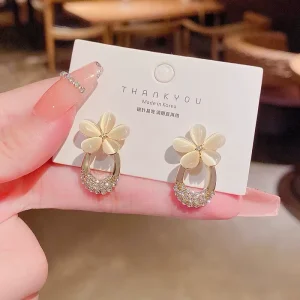 Fashion Earrings with Bezel Setting for Women Korean Earrings Cat’s Eye Flower Earrings Jewelry Women