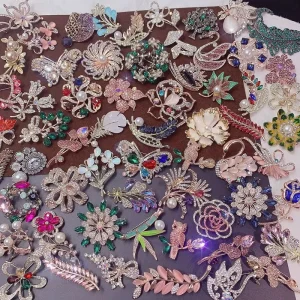 Fashion Exquisite Diamond Inlaid Alloy Corsage Pin Scarf Brooch Decorative Accessories