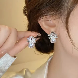 Fashion Exquisite Flower Stud Earrings with Pearl Women’s Plated Silver plated Copper Jewelry