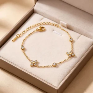 Fashion Four-Leaf Clover Zircon Necklace Bracelet PVD 18K Gold Trendy Versatile Women’s Flower Bracelet
