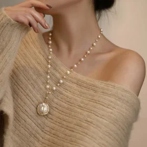Fashion Freshwater Pearl Pendant Necklace Vintage Clavicle Sweater Chain Baroque Pearl Charms Necklace Jewelry for Women Gift