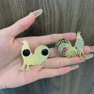 Fashion Jewelry Animal Accessories Alloy Rhinestone Rooster Crystal Cock Brooch Pin for Woman Cloths Decoration