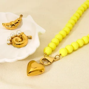 Fashion Jewelry Croissant Yellow Acrylic Beads Necklace Stainless Steel 18K Gold Plated Heart Pendant Necklace for Women