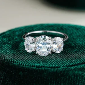 Fashion Jewelry Korean Dainty 925 Sterling Silver Oval Cut 4 Carat VVS1 D Color Moissanite Three Stone Rings for Women