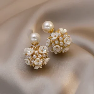 Fashion Jewelry Luxury Temperament White Shell Flower Simulated Pearl Stud Earrings for Women Accessories Gifts