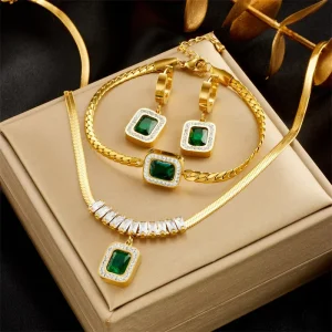 Fashion Jewelry Suit Style Emerald Sugar Zircon Pendant Clavicle Chain Earrings Bracelet Three Piece Suit for Women